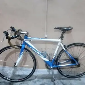 Photo - Cronus Medium 3.0 Lightweight Alloy Road Racing Bicycle