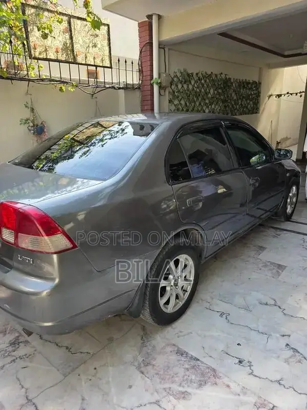 Honda Civic EXi 2004 Automatic Sedan