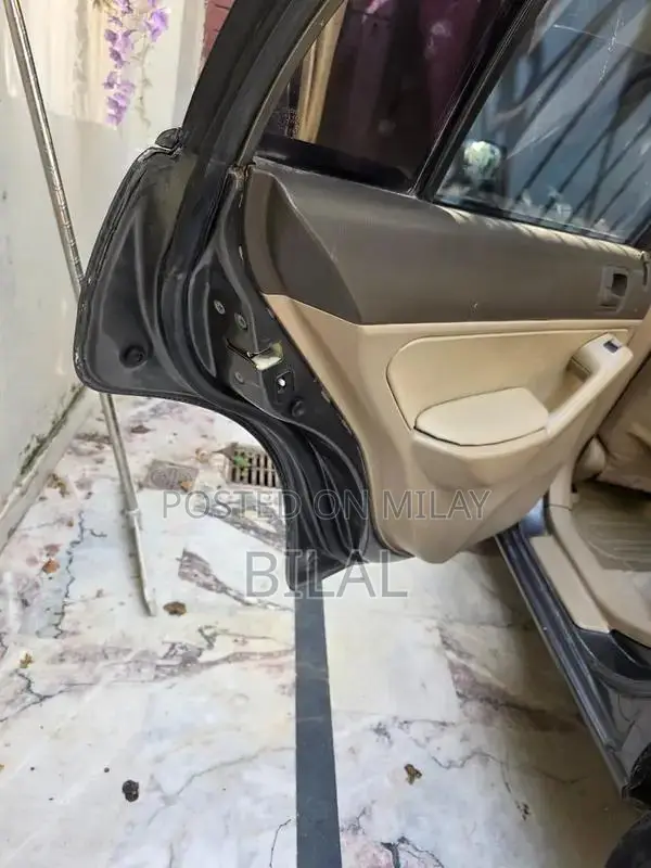 Honda Civic EXi 2004 Automatic Sedan