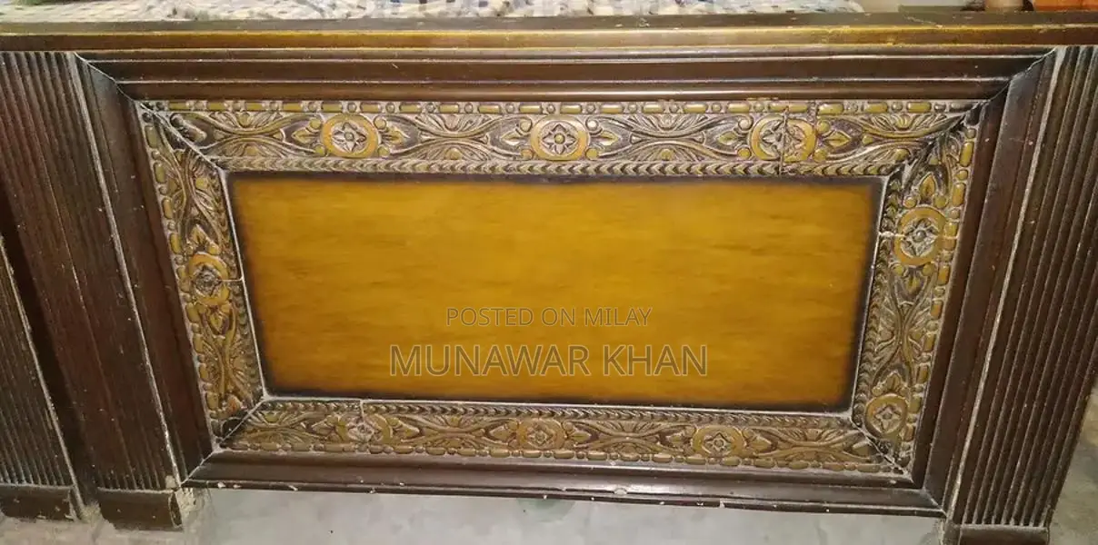 2 Single Beds with Molty Foam Mattresses and Side Table