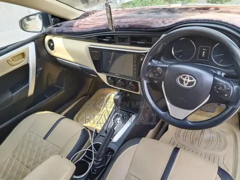 Toyota Corolla Altis 1.6 Automatic Sedan - Pristine Condition