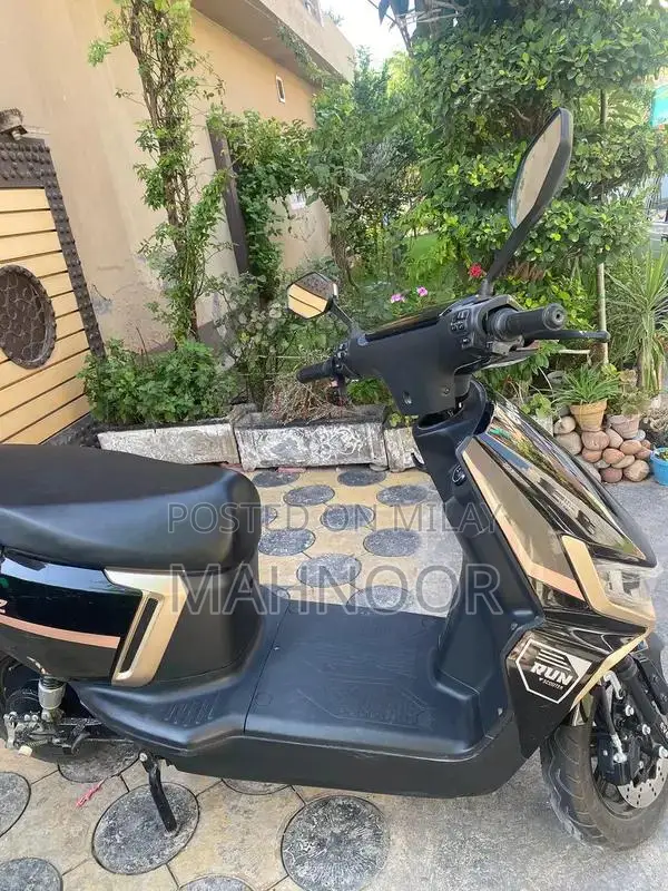 Evee GEN-Z Electric Scooter - High-Performance Urban Ride