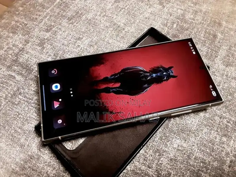 Samsung Galaxy S24 Ultra 5G Smartphone