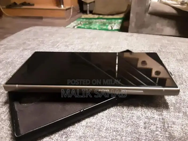 Samsung Galaxy S24 Ultra 5G Smartphone