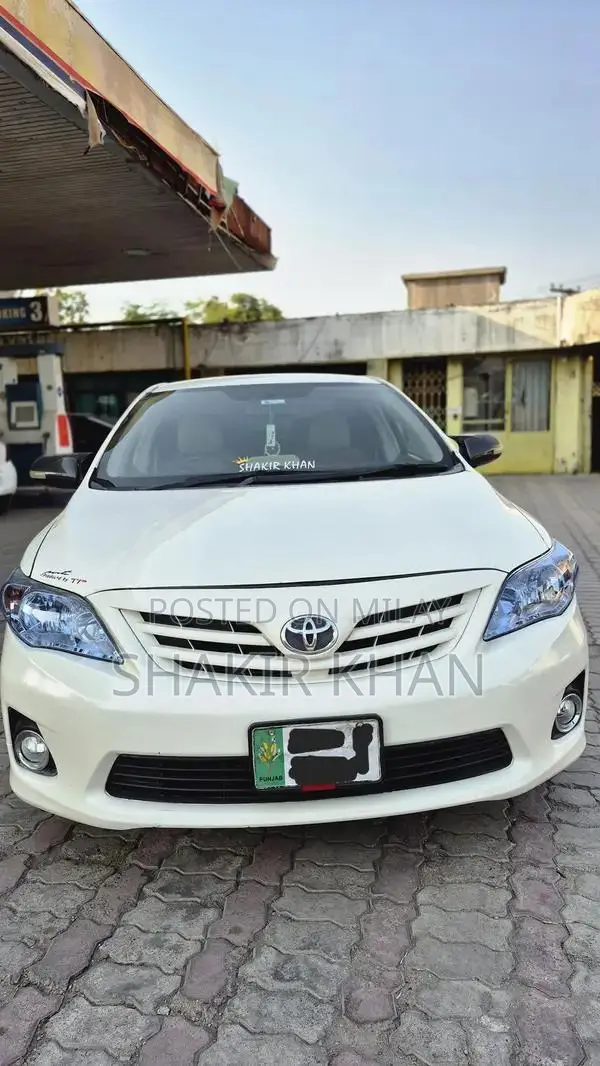 Toyota Corolla Gli Sedan 2014 - Well-Maintained Upgrade