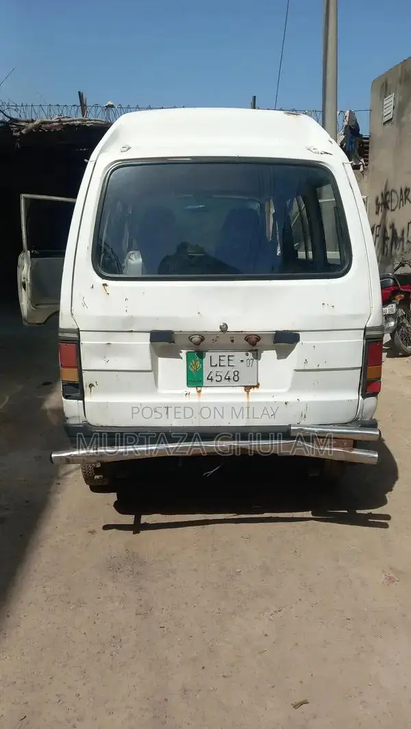 Suzuki Bolan Carry Commercial Van 2007 Model