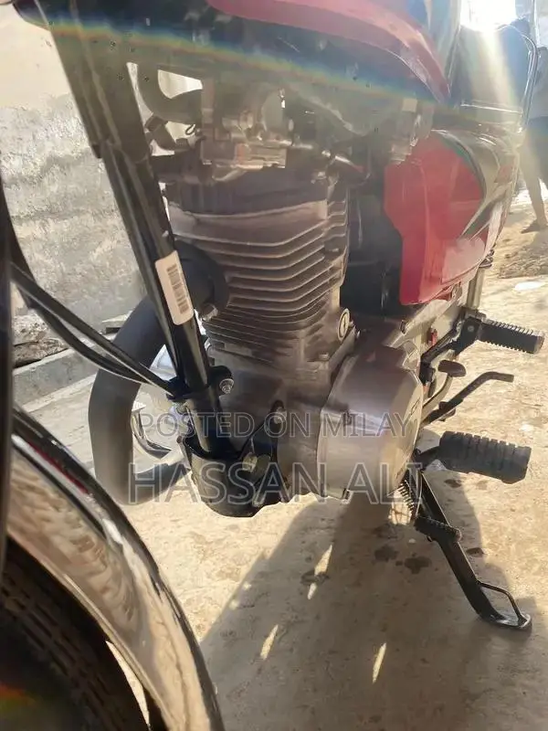 Honda 125cc Motorcycle - 2022 Model, Well-Maintained Condition