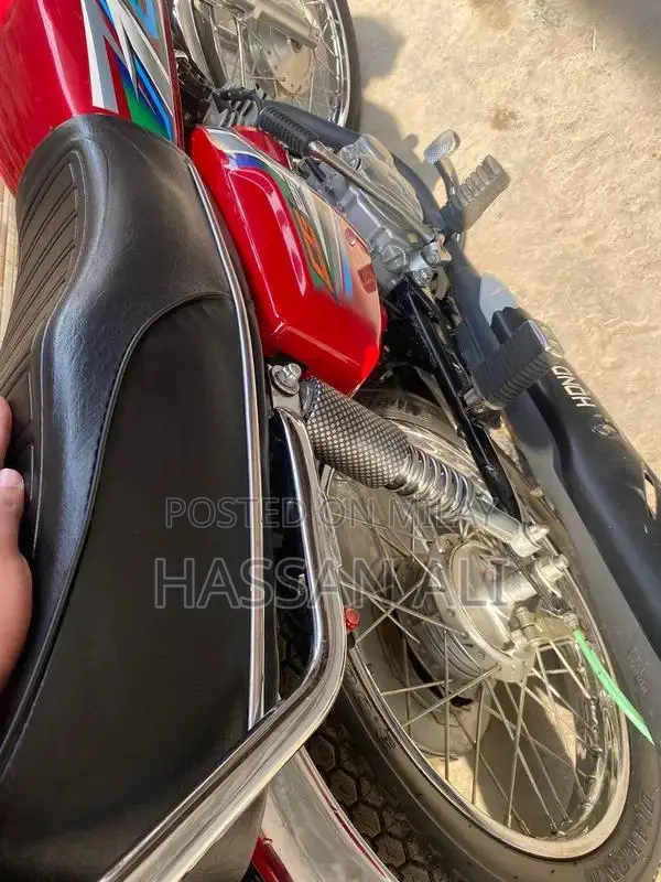 Honda 125cc Motorcycle - 2022 Model, Well-Maintained Condition