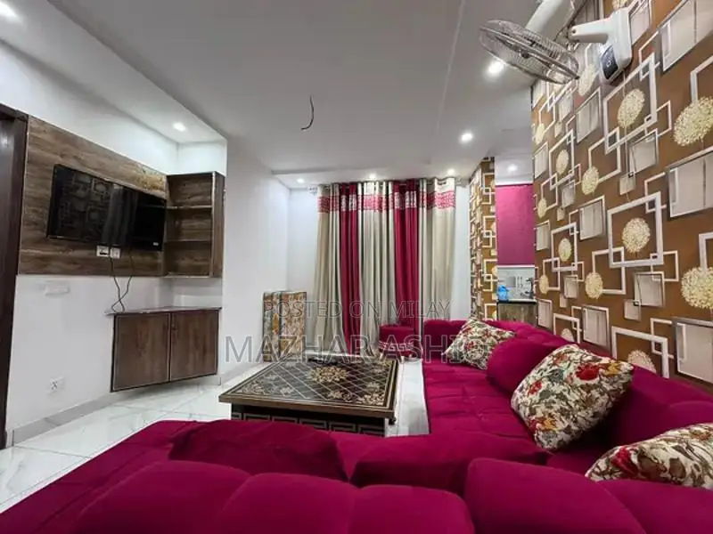 Daily Basis Short Stay Apartment with Bedroom and Amenities