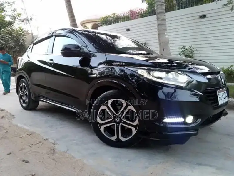 Honda Vezel 2014 Top of the Line Self Imported Sedan