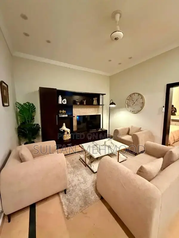 Fully Furnished 1-Bedroom Apartment in Bahria Town