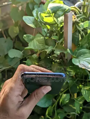 5G Dual SIM Smartphone with High Performance