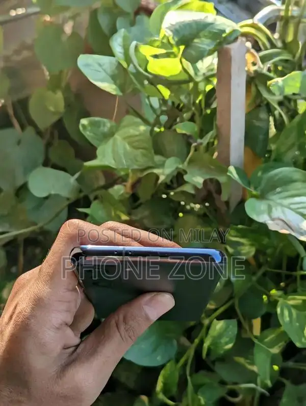 5G Dual SIM Smartphone with High Performance