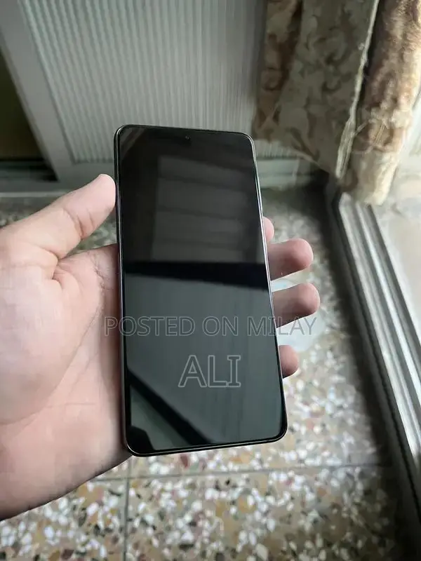 5G Smartphone with High Performance Snapdragon Processor