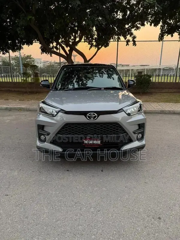 Toyota Raize Z Compact SUV - Sleek Urban Crossover