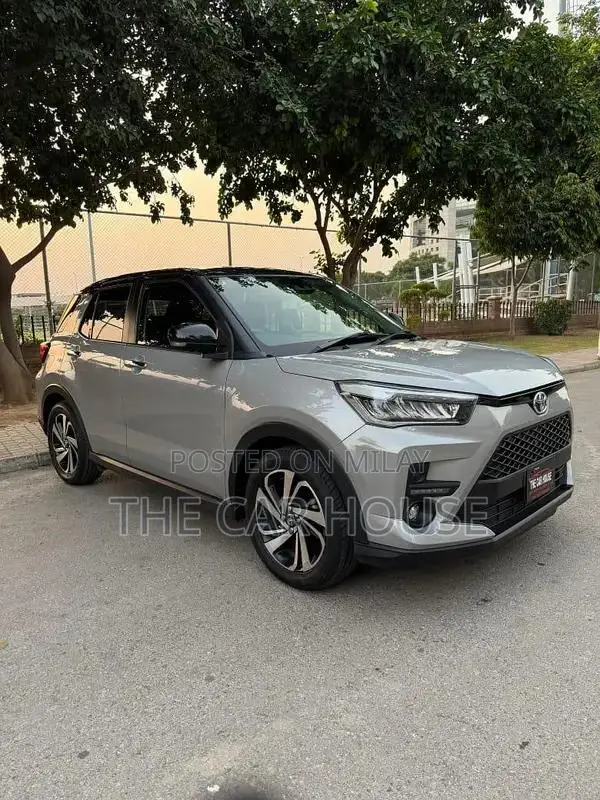 Toyota Raize Z Compact SUV - Sleek Urban Crossover