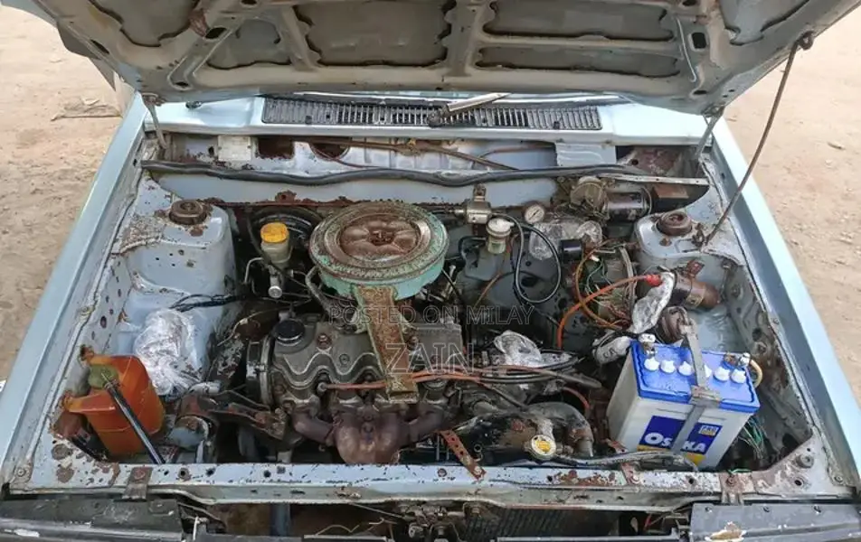 Classic Nissan Sunny B11 Sedan - Well-Maintained Vintage Car