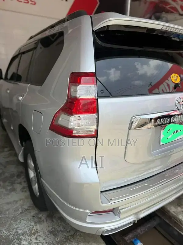 Toyota Prado TX 5-Seater SUV, 2010 Model Import