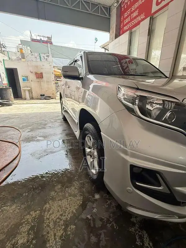 Toyota Prado TX 5-Seater SUV, 2010 Model Import