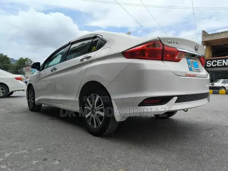 Honda City Aspire 1.5 Automatic Sedan - Low Mileage Local Car