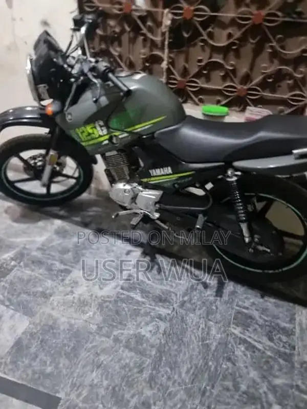 Yamaha YBR 125G Motorcycle in Excellent Condition