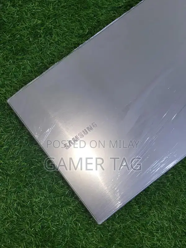 Samsung Performance Laptop with Fast Processing and Storage