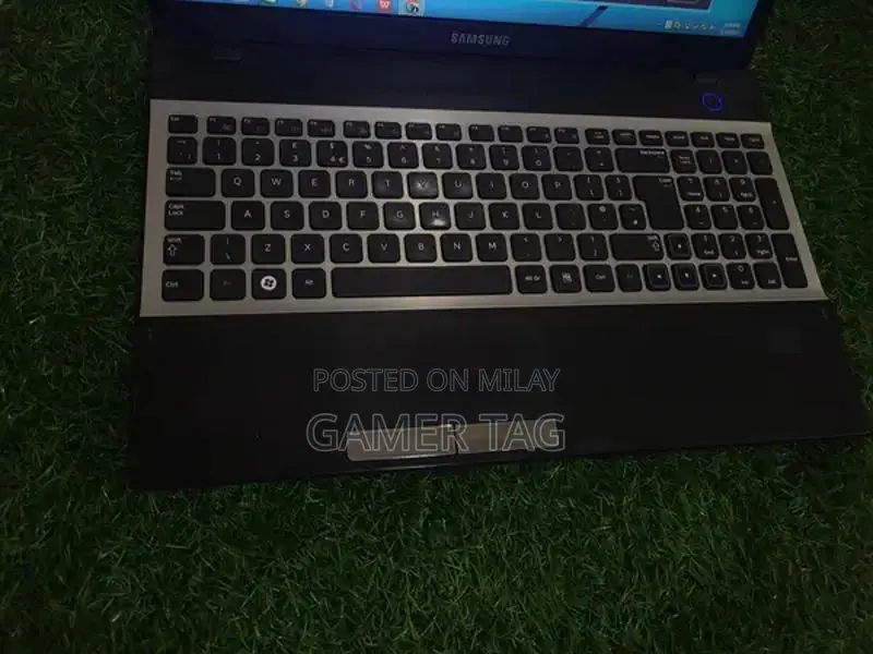 Samsung Performance Laptop with Fast Processing and Storage