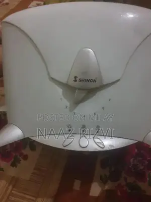 Photo - Shinon Toaster - Compact Kitchen Appliance