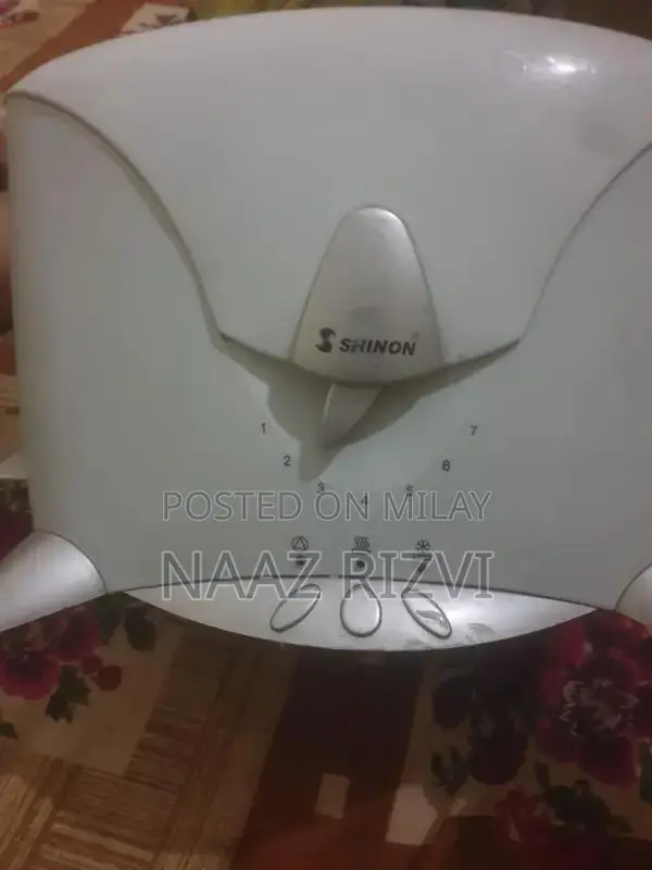 Shinon Toaster - Compact Kitchen Appliance