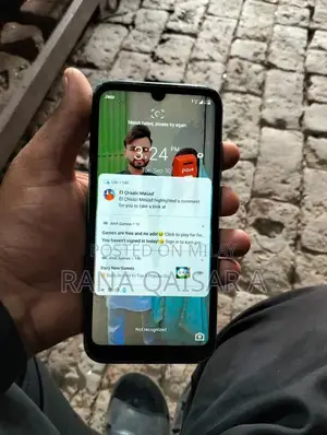 Compact Smartphone with Dual RAM and Storage Options