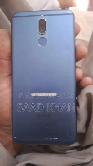 Huawei Mate 10 Lite Smartphone with Charger