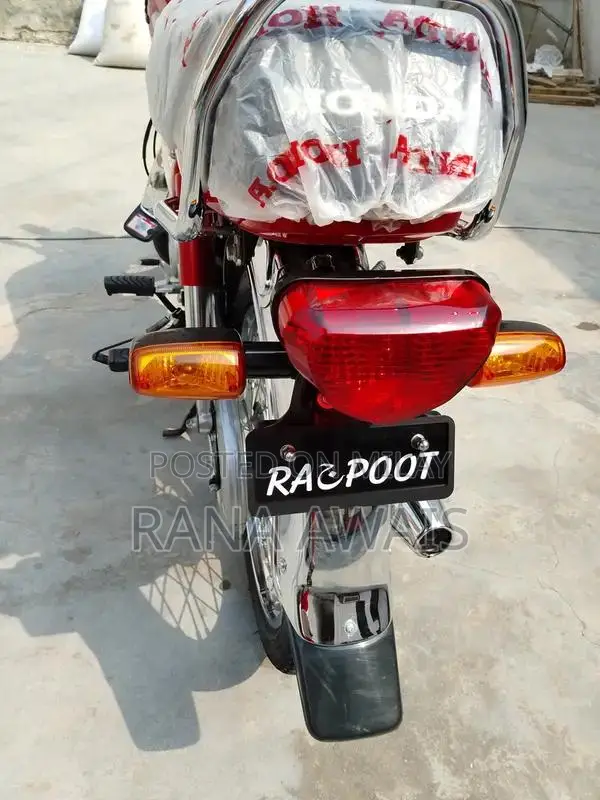 Honda CD 70 Motorcycle 2025 Model Compact Urban Commuter