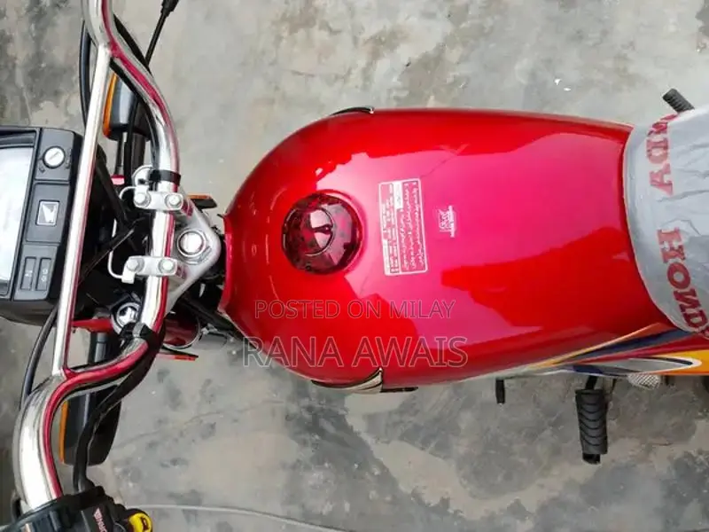 Honda CD 70 Motorcycle 2025 Model Compact Urban Commuter