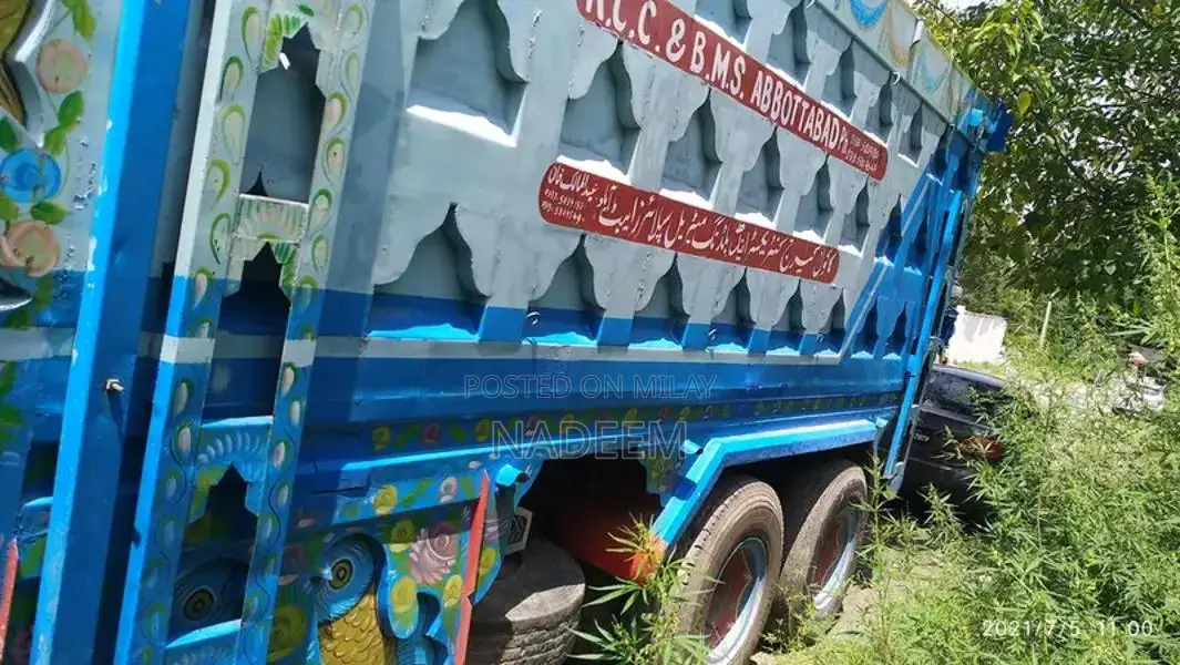 Euro Turbo 10-Wheeler Intercooler Dumper Truck