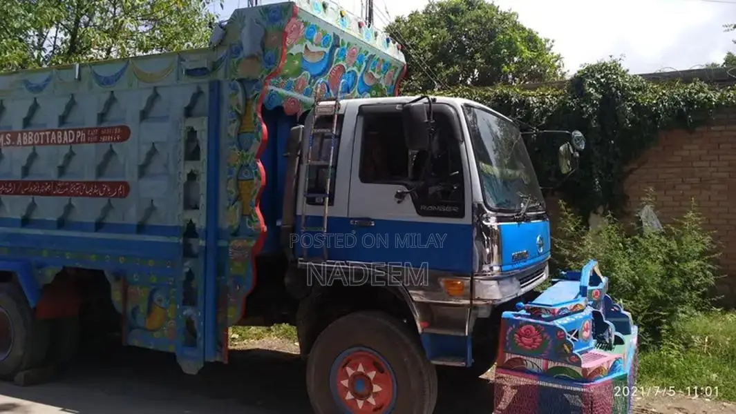 Euro Turbo 10-Wheeler Intercooler Dumper Truck