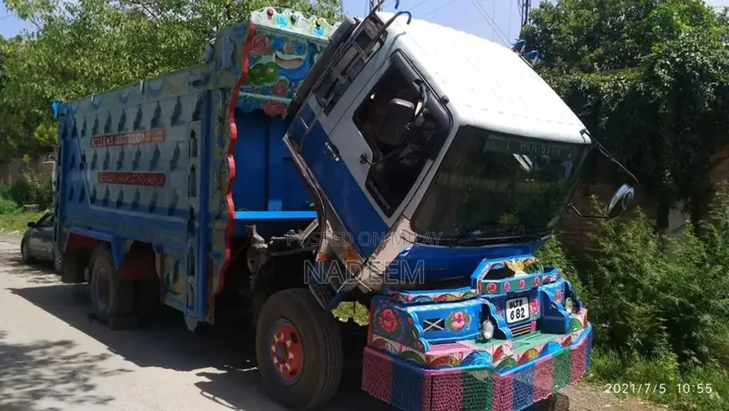 Euro Turbo 10-Wheeler Intercooler Dumper Truck