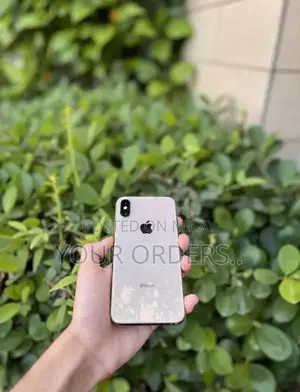 Apple iPhone XS 64GB Smartphone with Face ID