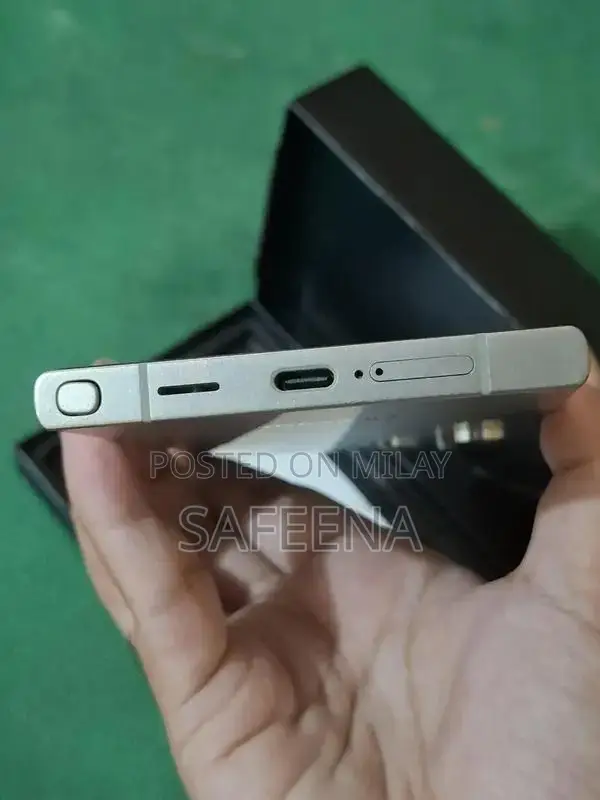 Samsung Galaxy Smartphone Ultra Model with High Memory