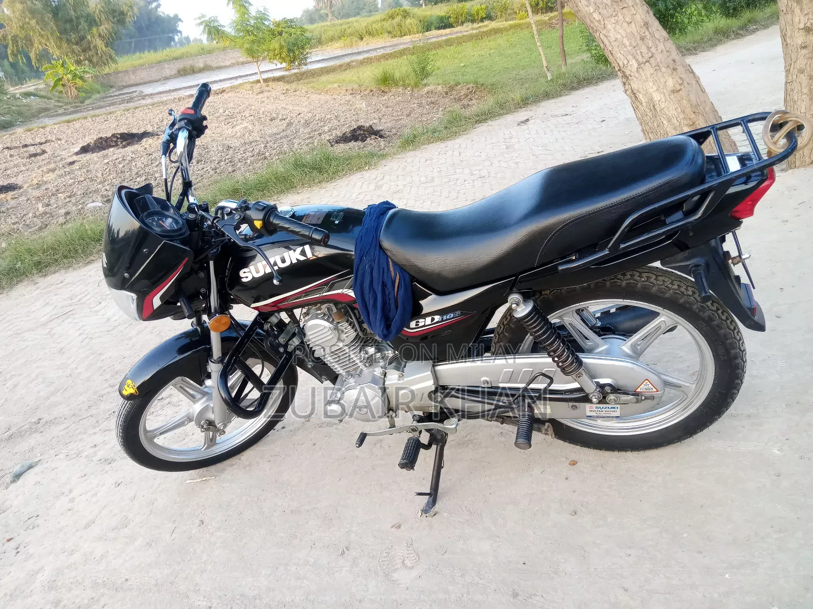 Suzuki 2019 Black