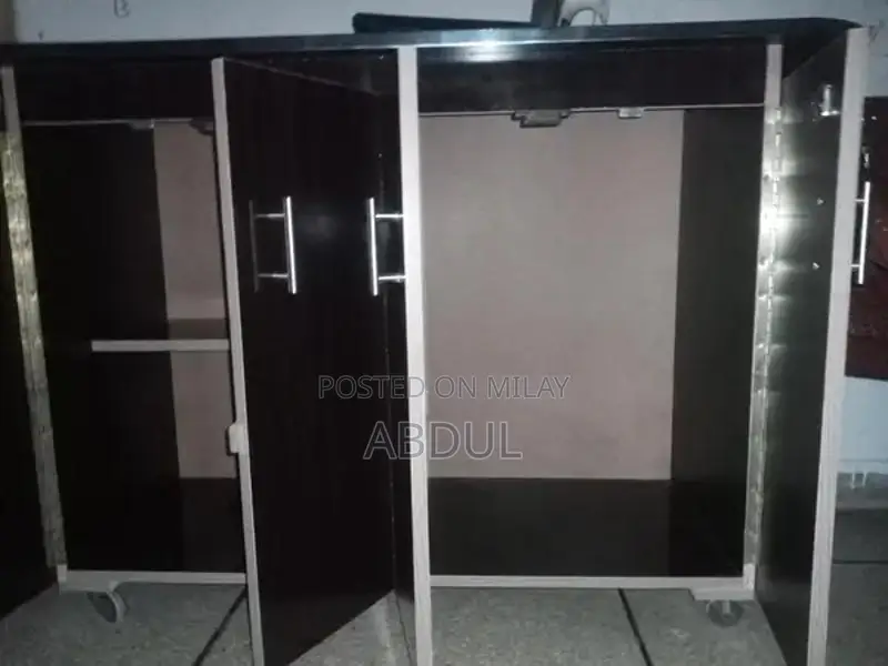 Sturdy Metal Iron Stand for Home or Office