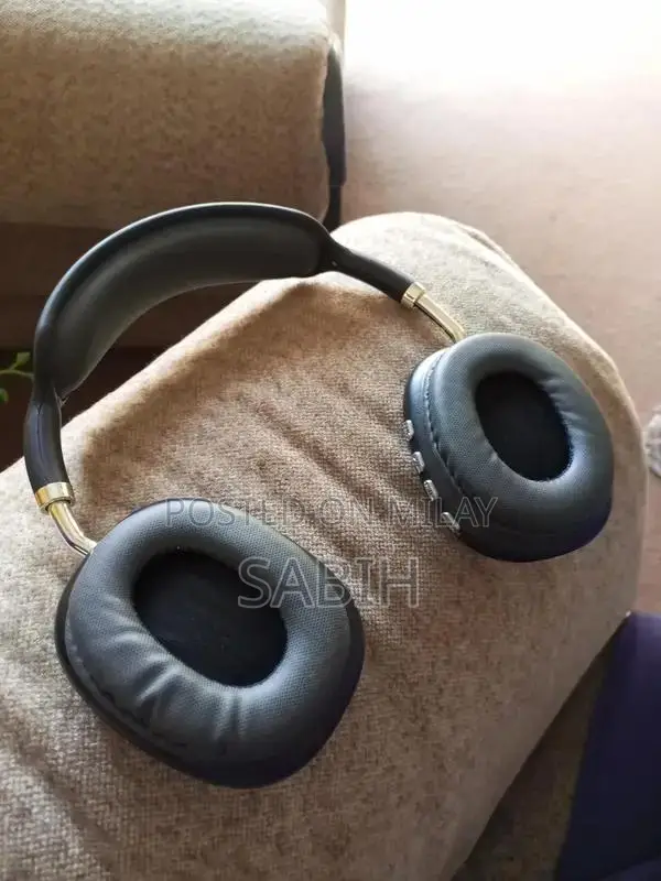 Apple AirPods Max Over-Ear Noise Cancelling Headphones