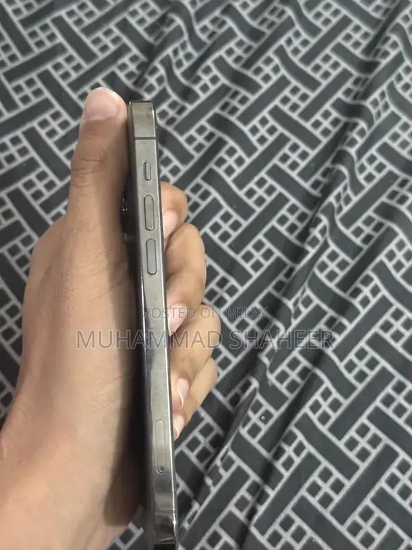 Premium Smartphone 256GB Storage Excellent Condition