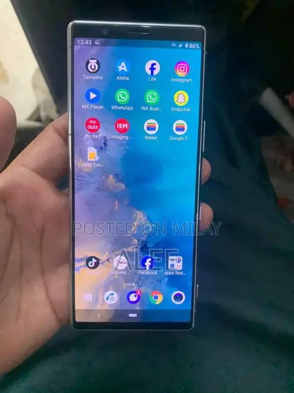 High-Performance Snapdragon Smartphone with Excellent Condition