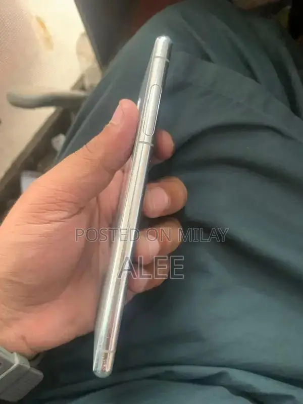 High-Performance Snapdragon Smartphone with Excellent Condition