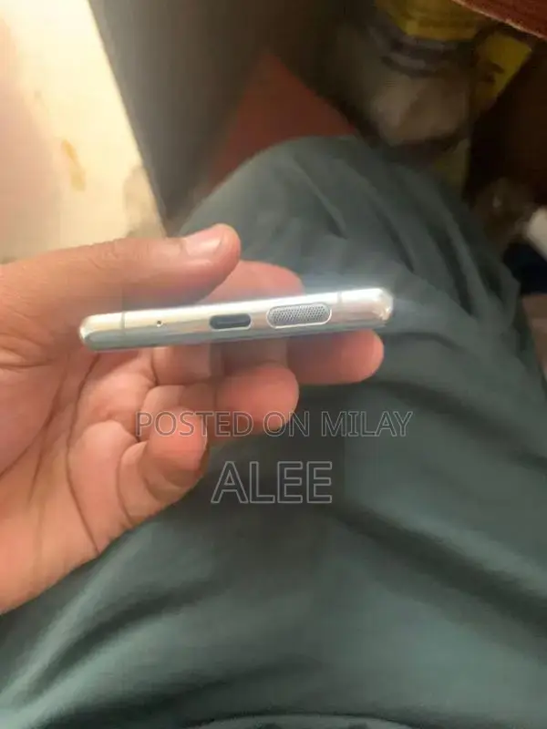 High-Performance Snapdragon Smartphone with Excellent Condition