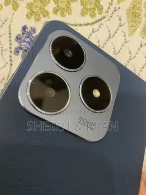 Compact Android Smartphone with Expandable Storage