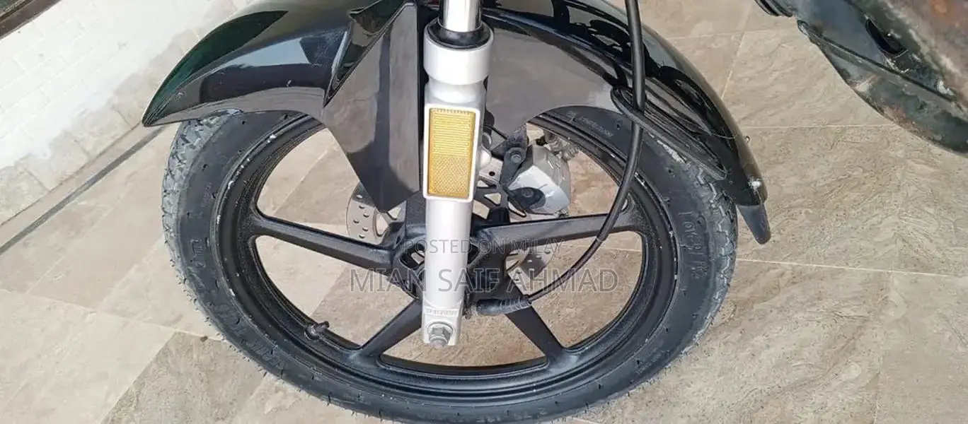 Yamaha 125-DX Motorcycle in Excellent Condition