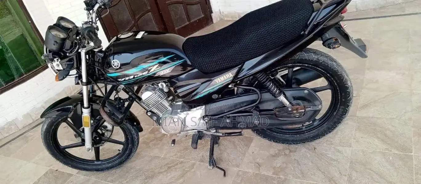 Yamaha 125-DX Motorcycle in Excellent Condition