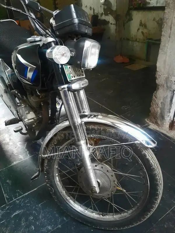 2017 Model Motorcycle in Excellent Condition