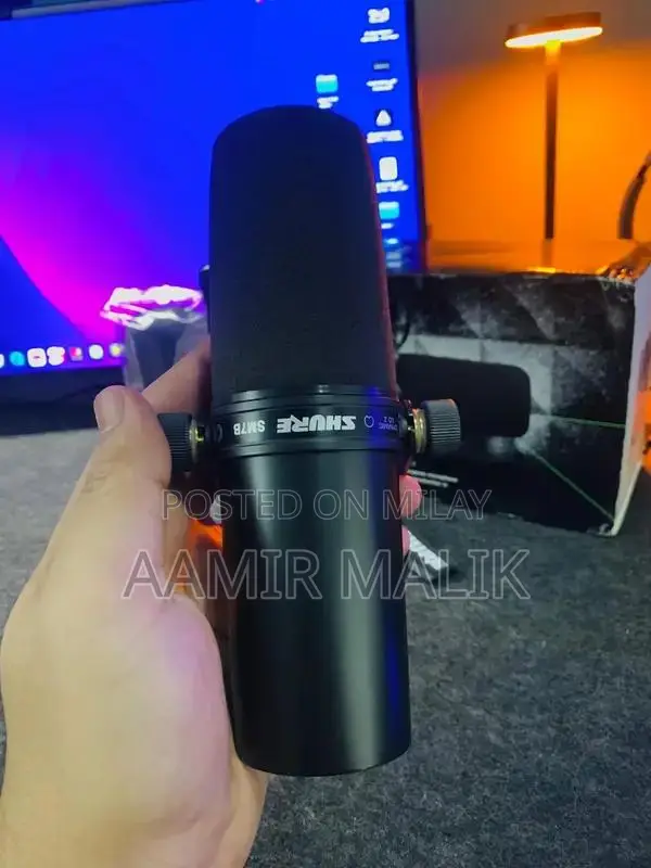 Shure SM7B Professional Broadcast Microphone with Cloudlifter CL-1